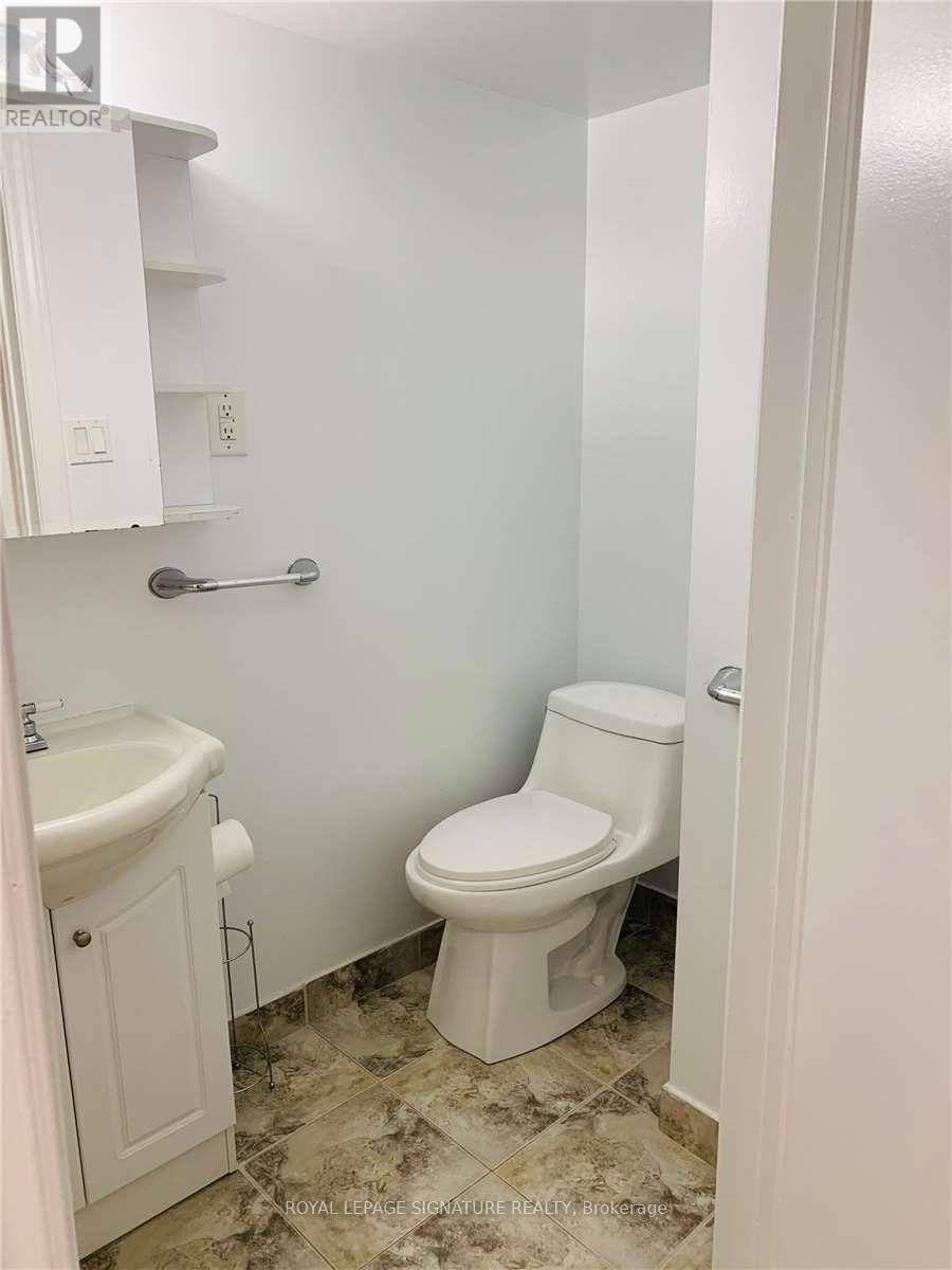 Toronto (ionview), ON M1K2L4,101 Woodfern DR #Lower