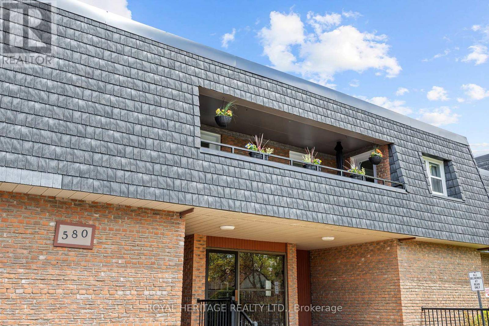 Whitby (downtown Whitby), ON L1N2R3,580 Mary ST East #233