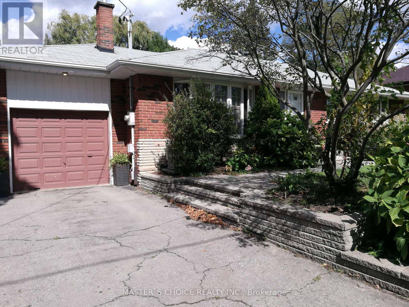 906 Walnut ST West #Basement, Whitby (lynde Creek), ON L1N2X3