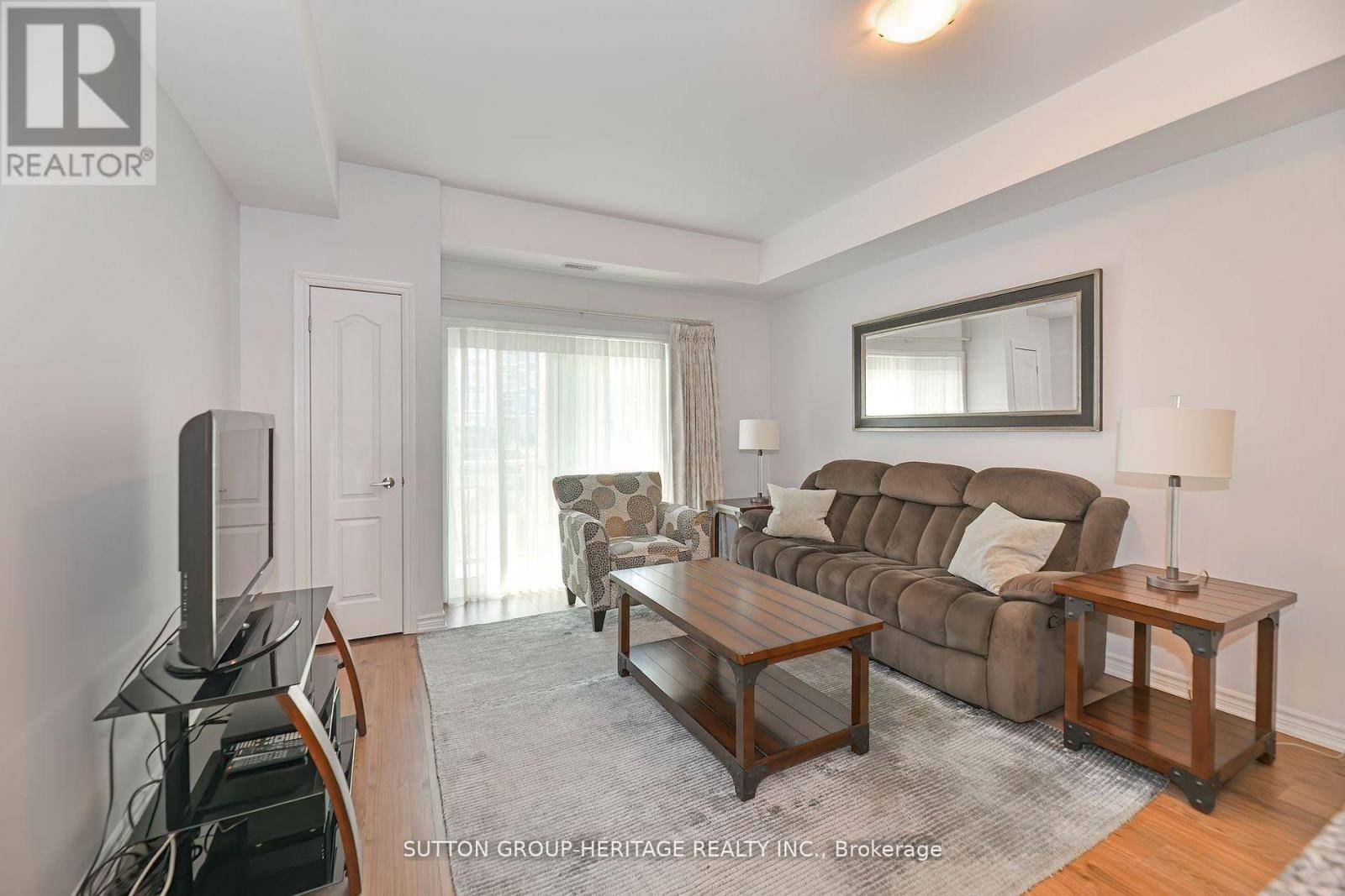Whitby (port Whitby), ON L1N5S9,670 Gordon ST South #103