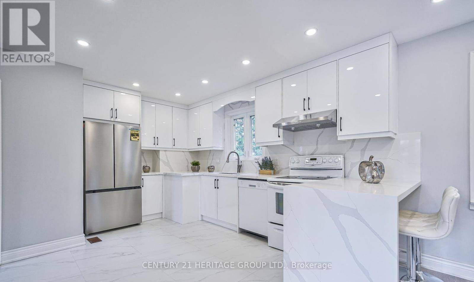 Toronto (agincourt South-malvern West), ON M1S2J4,27 SHILTON ROAD