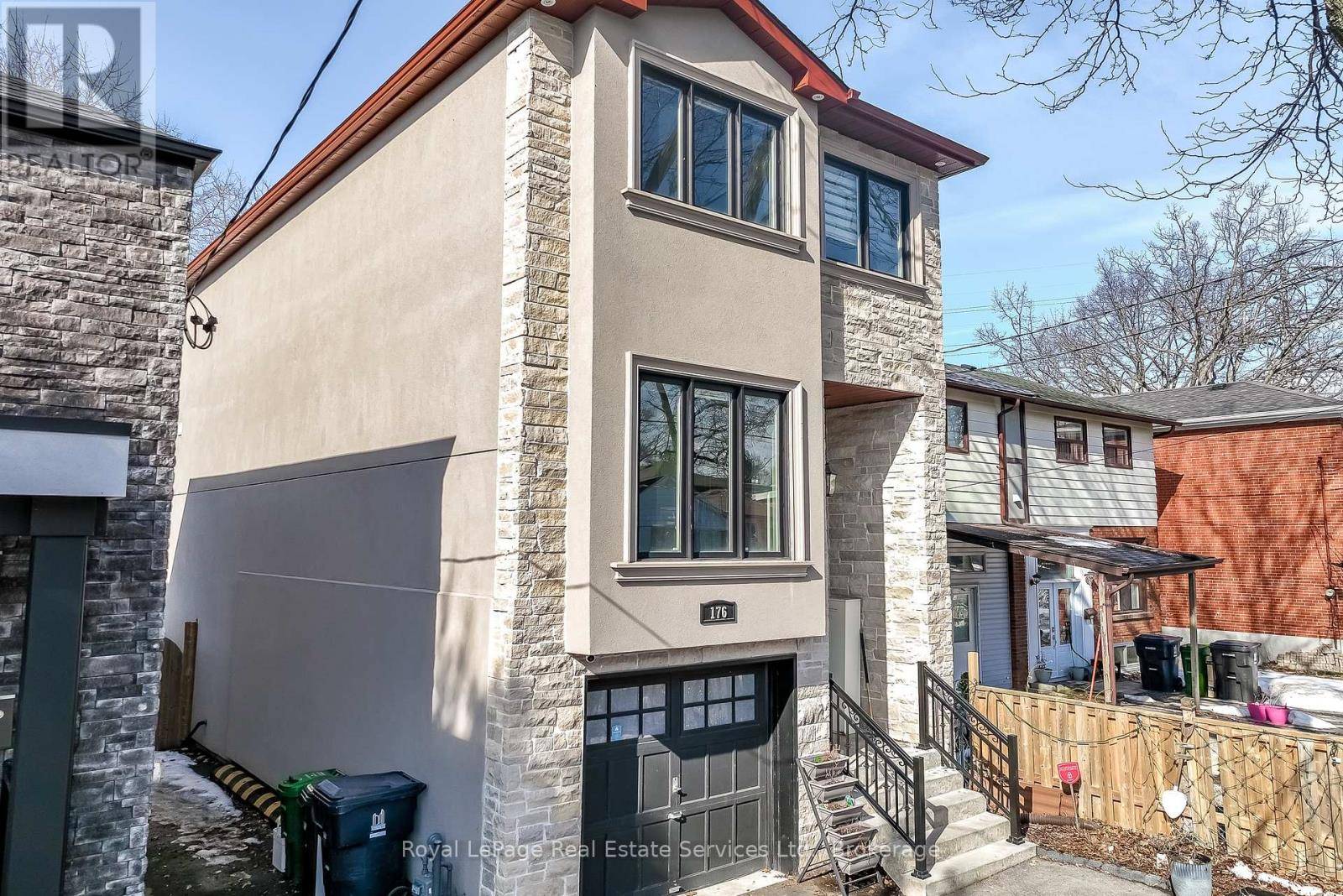 176 LEYTON AVENUE, Toronto (oakridge), ON M1L3V6