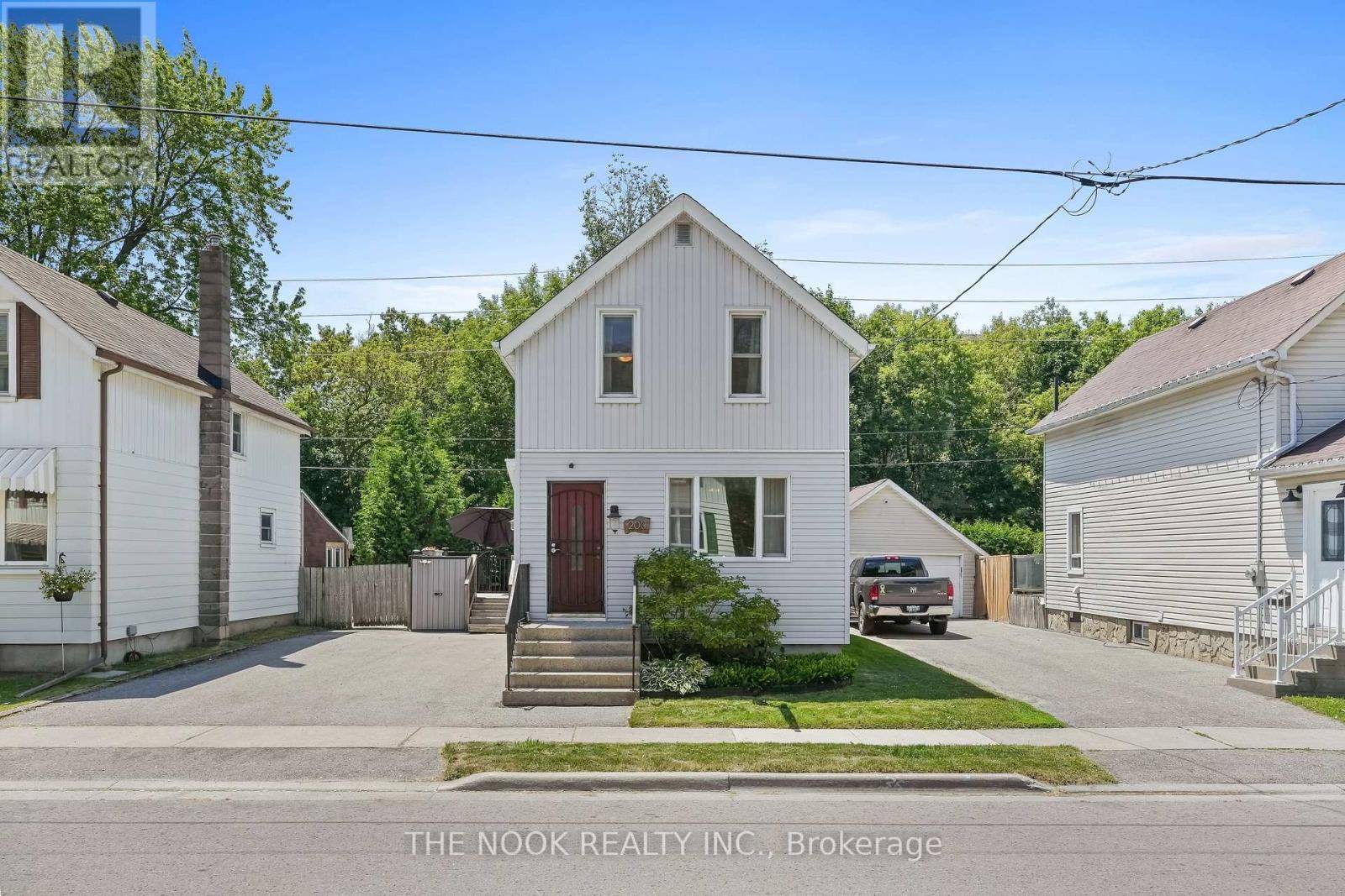 200 COURT STREET, Oshawa (central), ON L1H4W7