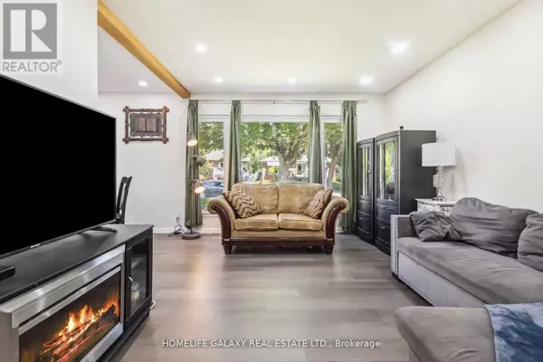Oshawa (eastdale), ON L1G1W5,673 LANSDOWNE DRIVE