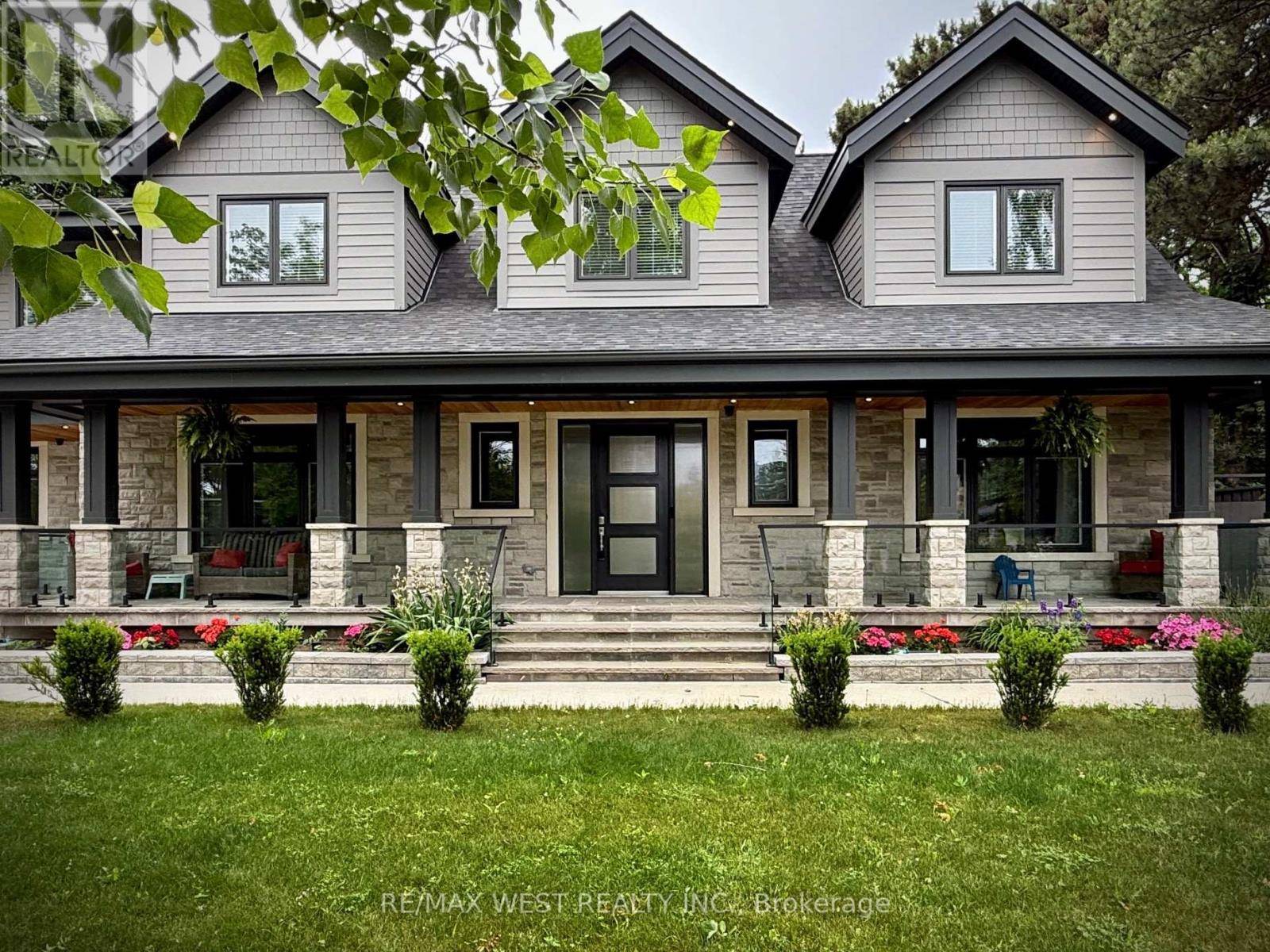 Toronto (scarborough Village), ON M1M1H5,18 WINDY RIDGE DRIVE