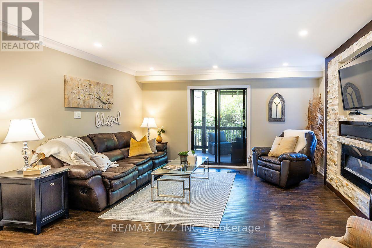 Clarington (courtice), ON L1E1G2,22 KINGSWOOD DRIVE