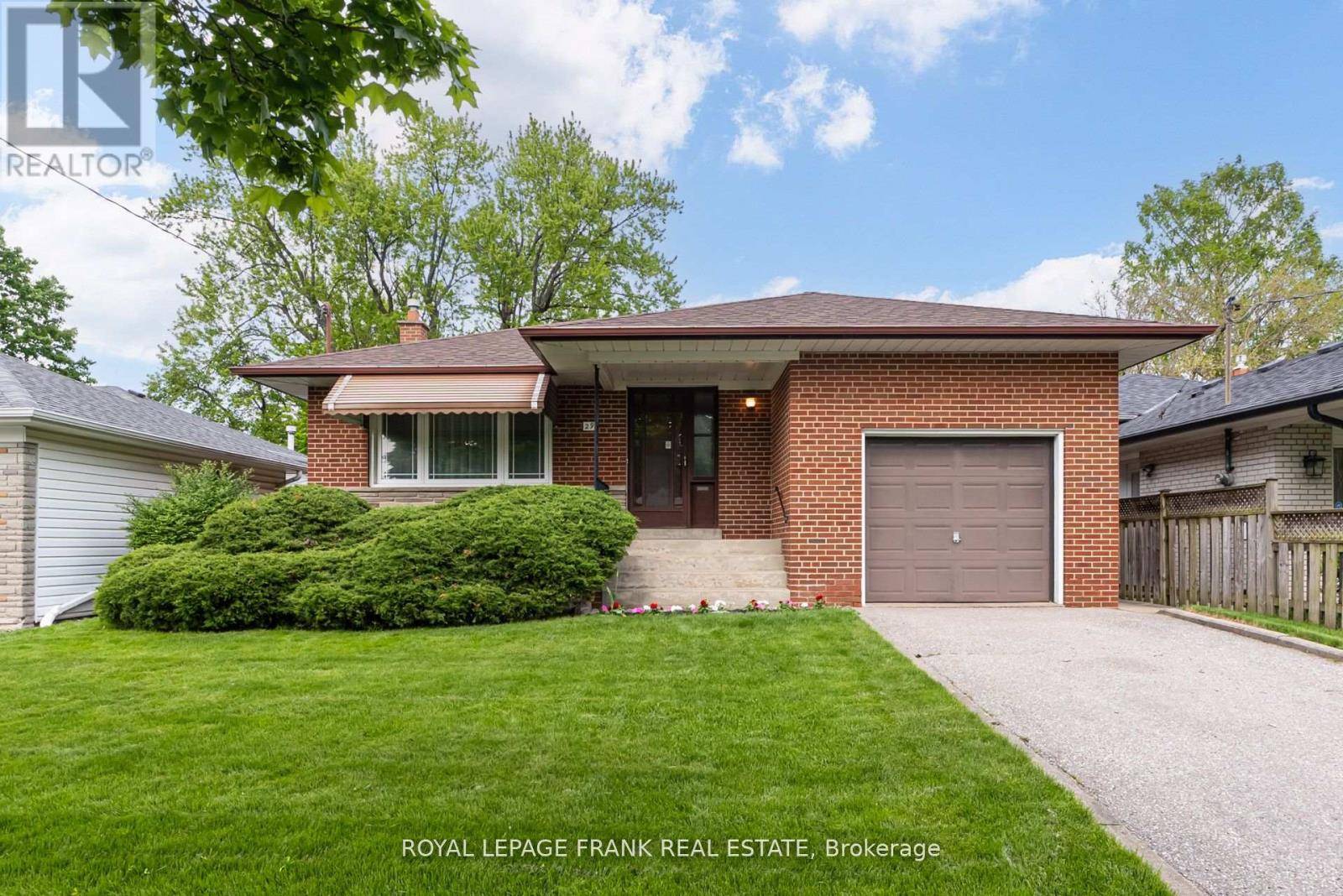 29 SEDGEMOUNT DRIVE, Toronto (woburn), ON M1H1X4