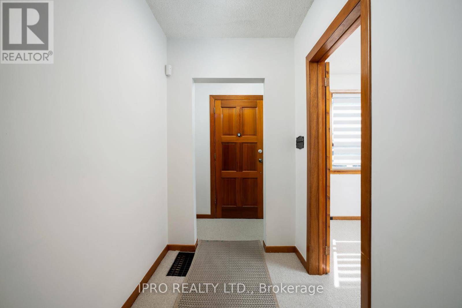 Toronto (danforth), ON M4J3A9,96 WOODYCREST AVENUE