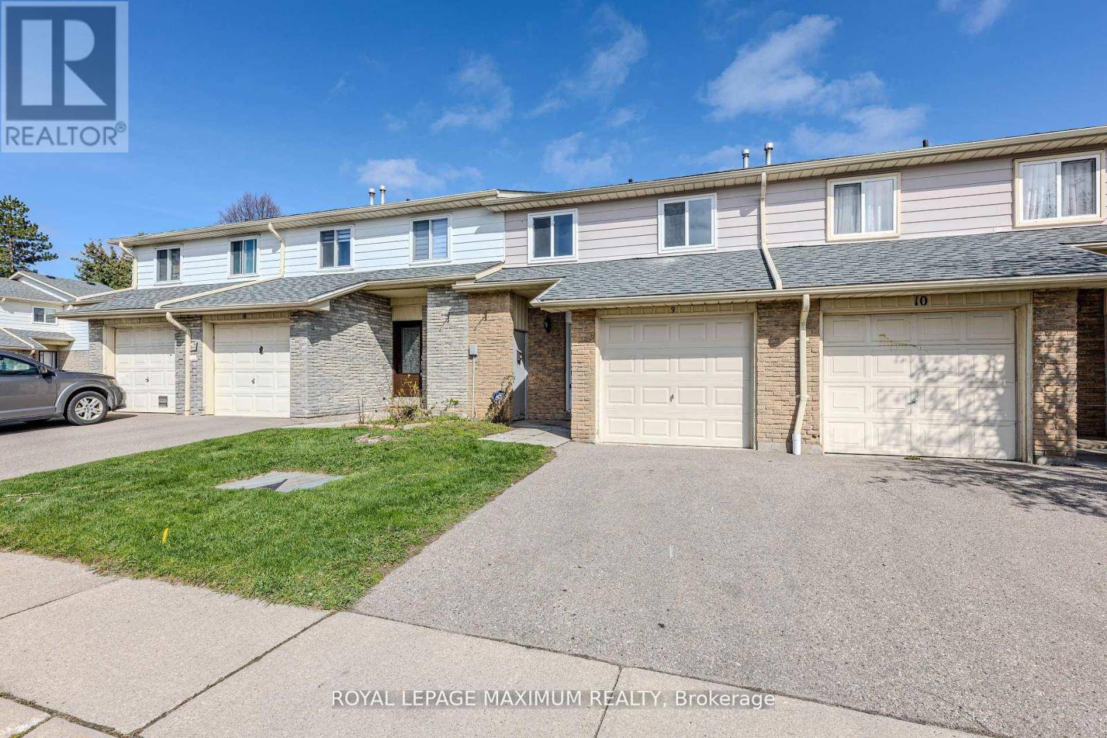 Toronto (malvern), ON M1B1K2,50 Blackwell AVE #9