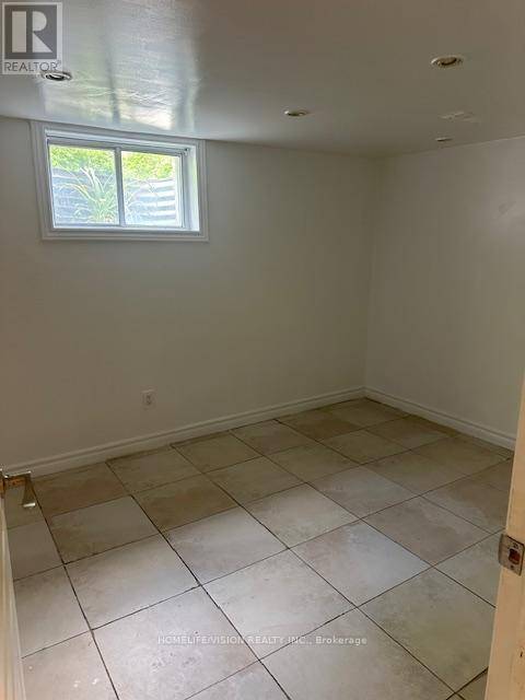 Toronto (agincourt South-malvern West), ON M1T3G5,2221 Kennedy RD #Lower