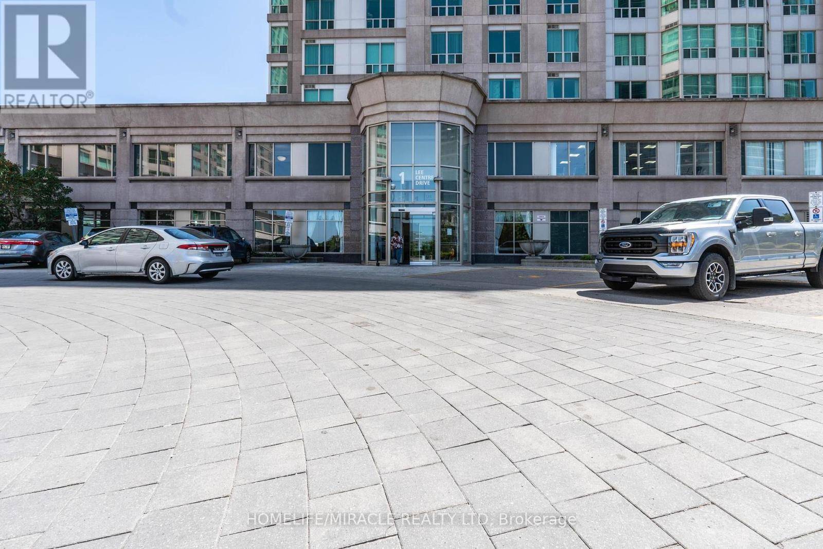 Toronto (woburn), ON M1H3J2,1 Lee Centre DR #1506