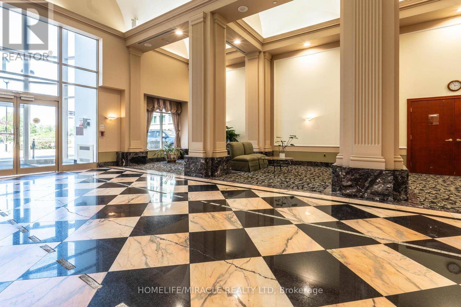 Toronto (woburn), ON M1H3J2,1 Lee Centre DR #1506