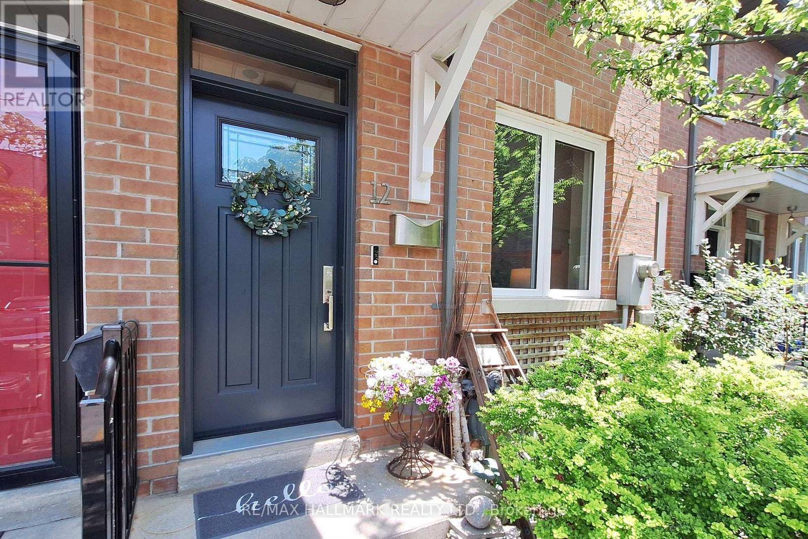 Toronto (crescent Town), ON M4C5S9,99 Goodwood Park CT #12