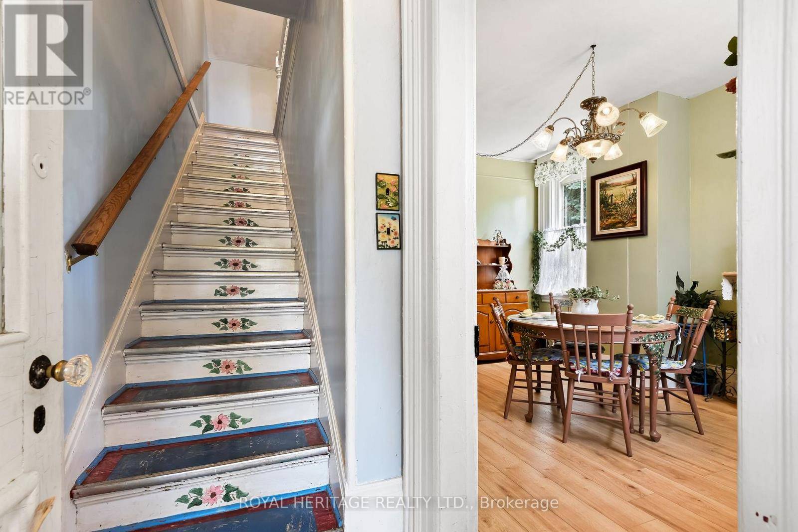 Clarington (bowmanville), ON L1C3E6,115 ELGIN STREET