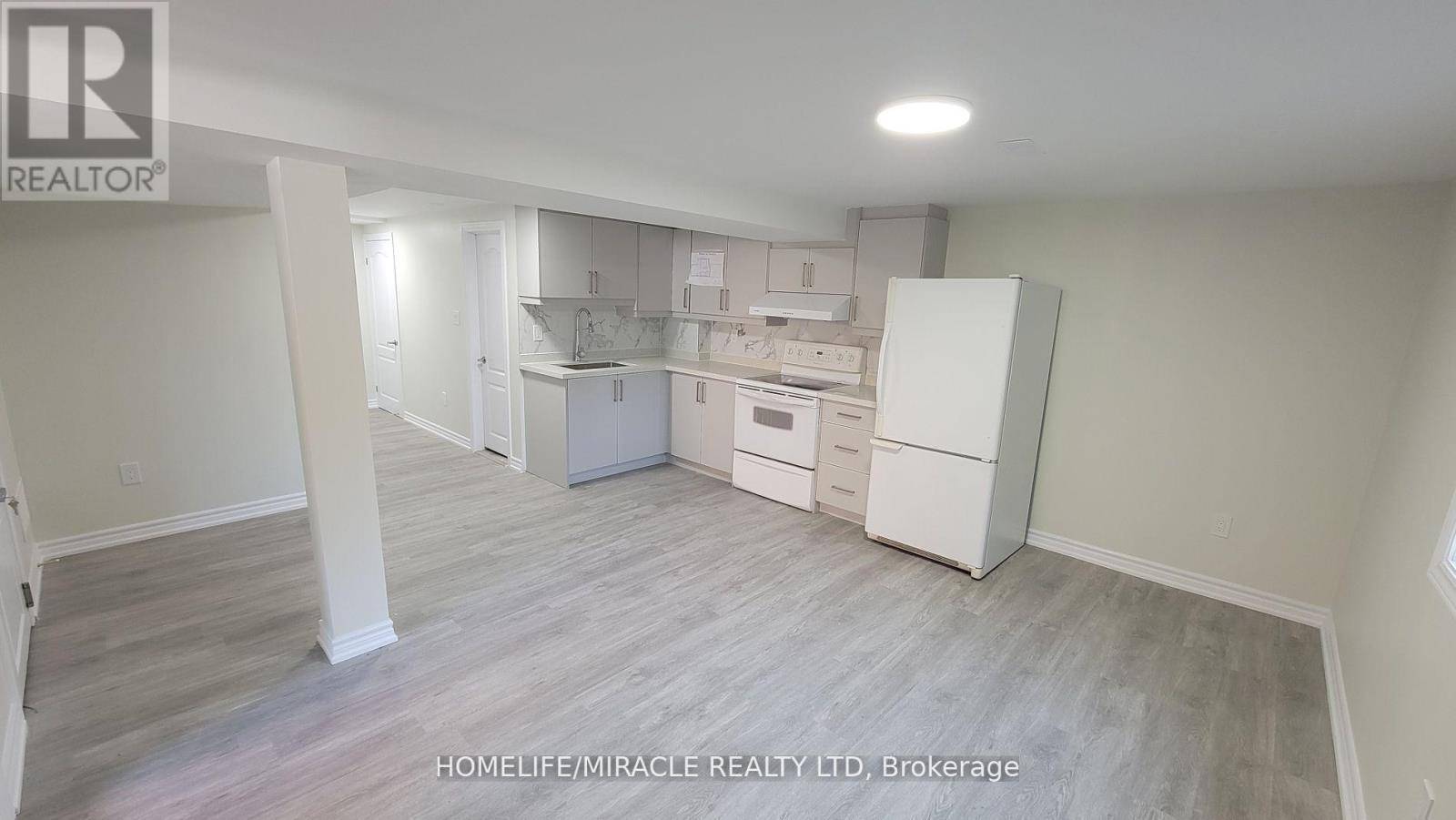 Whitby (williamsburg), ON L1R2H2,18 Inkpen LN #Basement