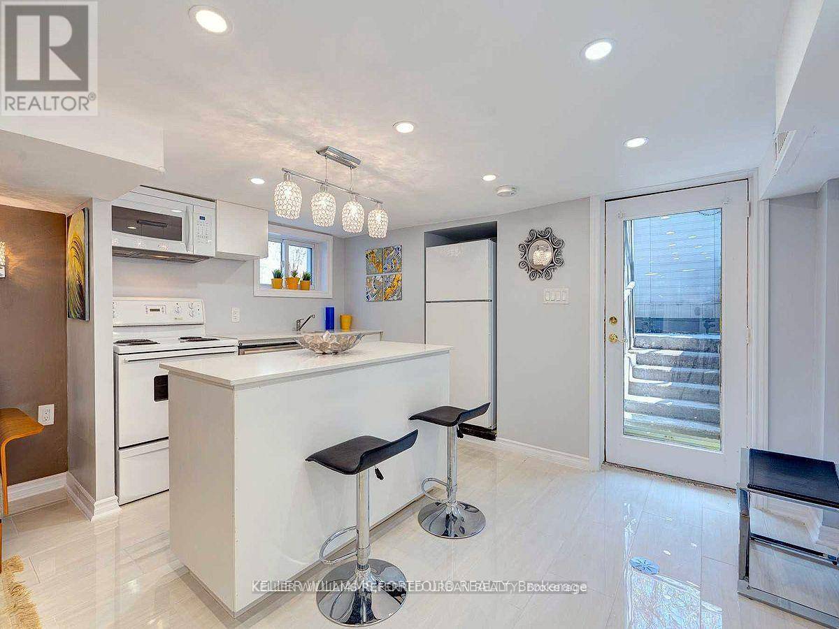 Toronto (the Beaches), ON M4L1V2,431 Kingston RD #Lower