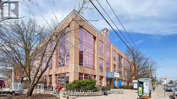 Toronto (danforth Village-east York), ON M4C5T2,840 Coxwell AVE #304B