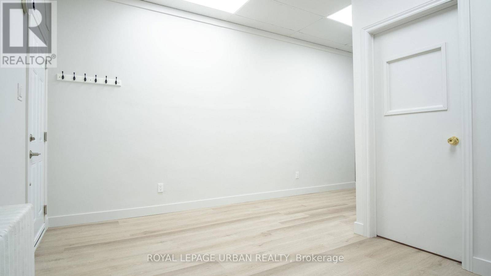 Toronto (o'connor-parkview), ON M4B2T1,989 O'Connor DR #Rear