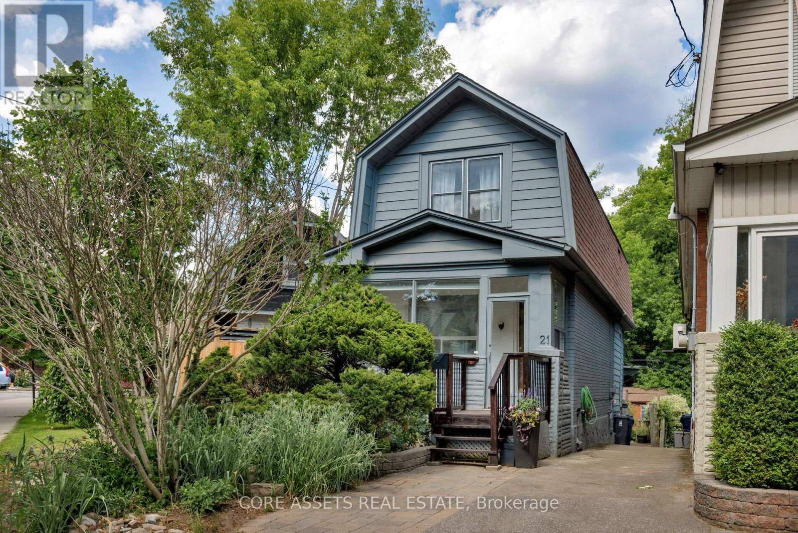 21 WEST LYNN AVENUE, Toronto (woodbine Corridor), ON M4C3V7