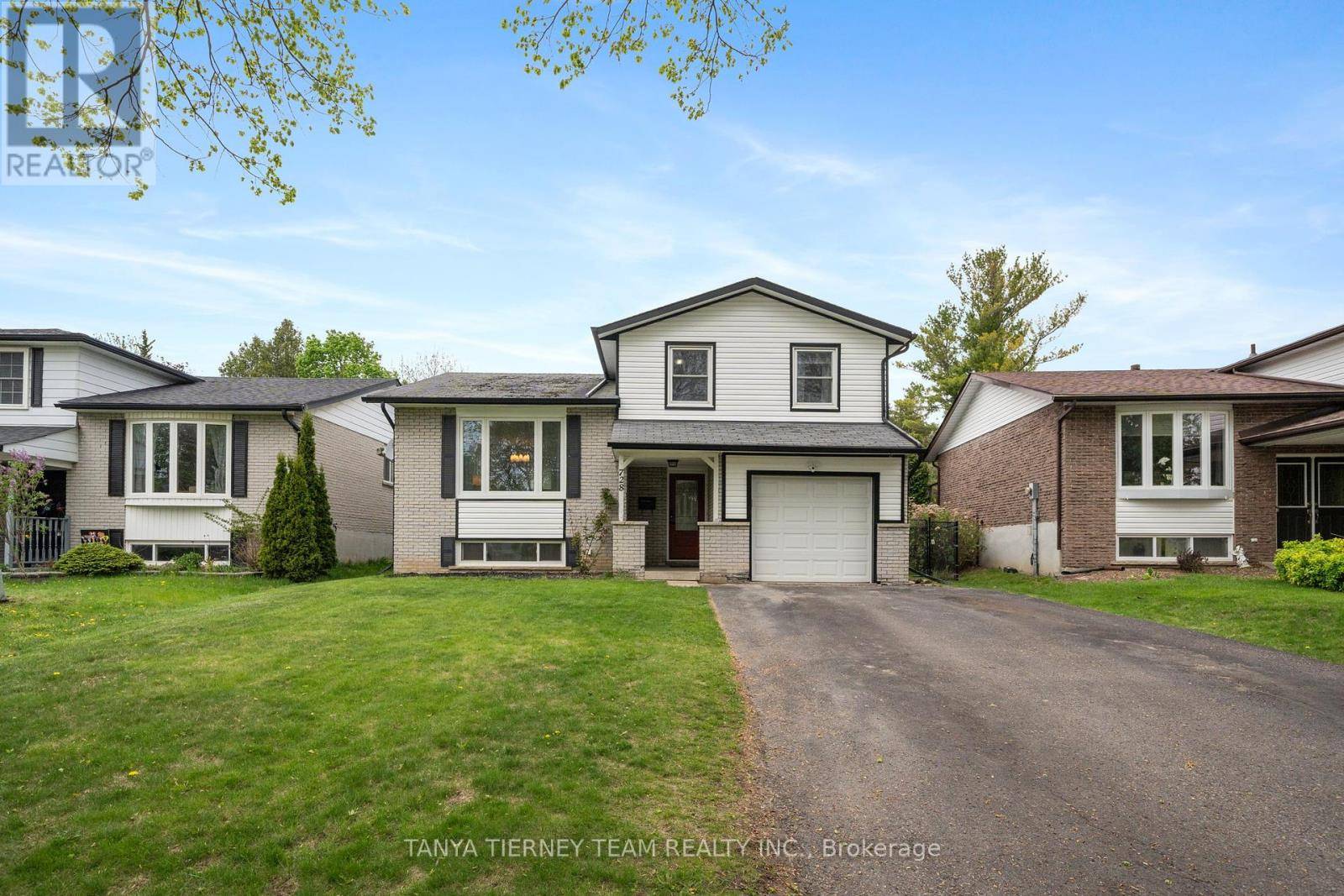 728 BERMUDA AVENUE, Oshawa (northglen), ON L1J6A8