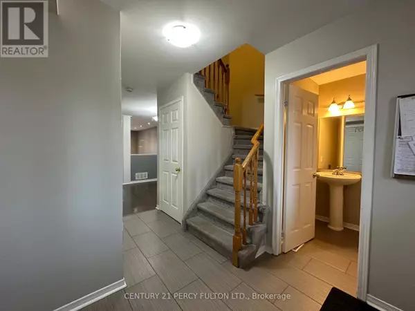 Oshawa (samac), ON L1K2T2,1728 RADCLIFFE DRIVE