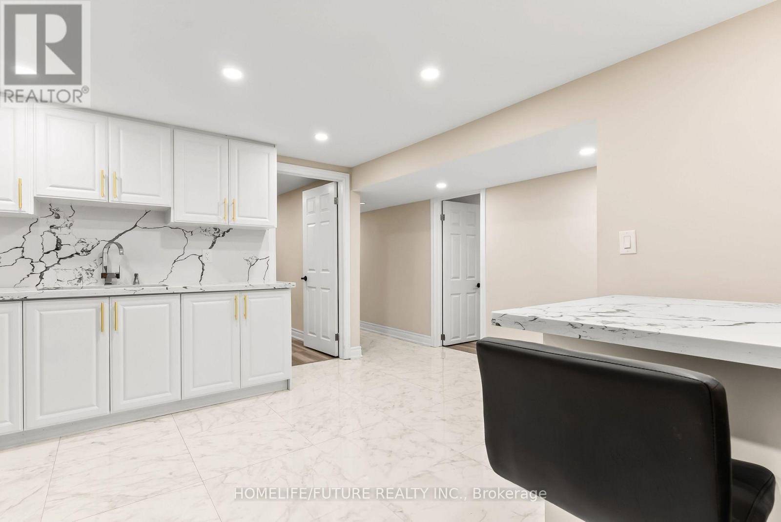 Oshawa (vanier), ON L1J5W9,66 Valdez CT #Bsmt