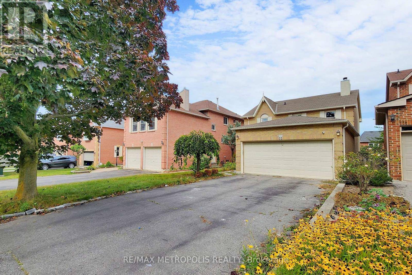 Ajax (central), ON L1T3L4,11 NOAKE CRESCENT