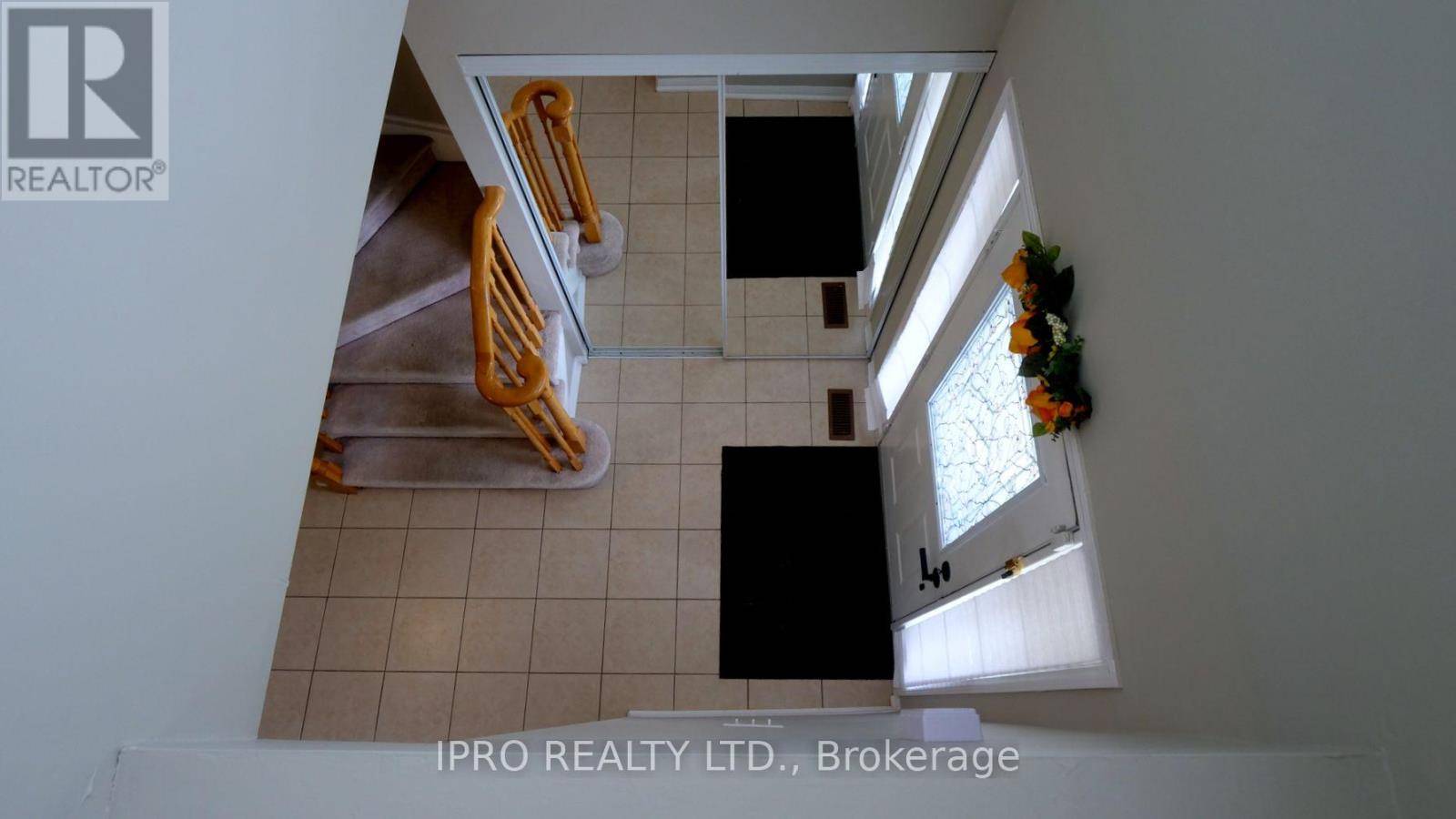 Oshawa (lakeview), ON L1H8X5,906 BOURNE CRESCENT