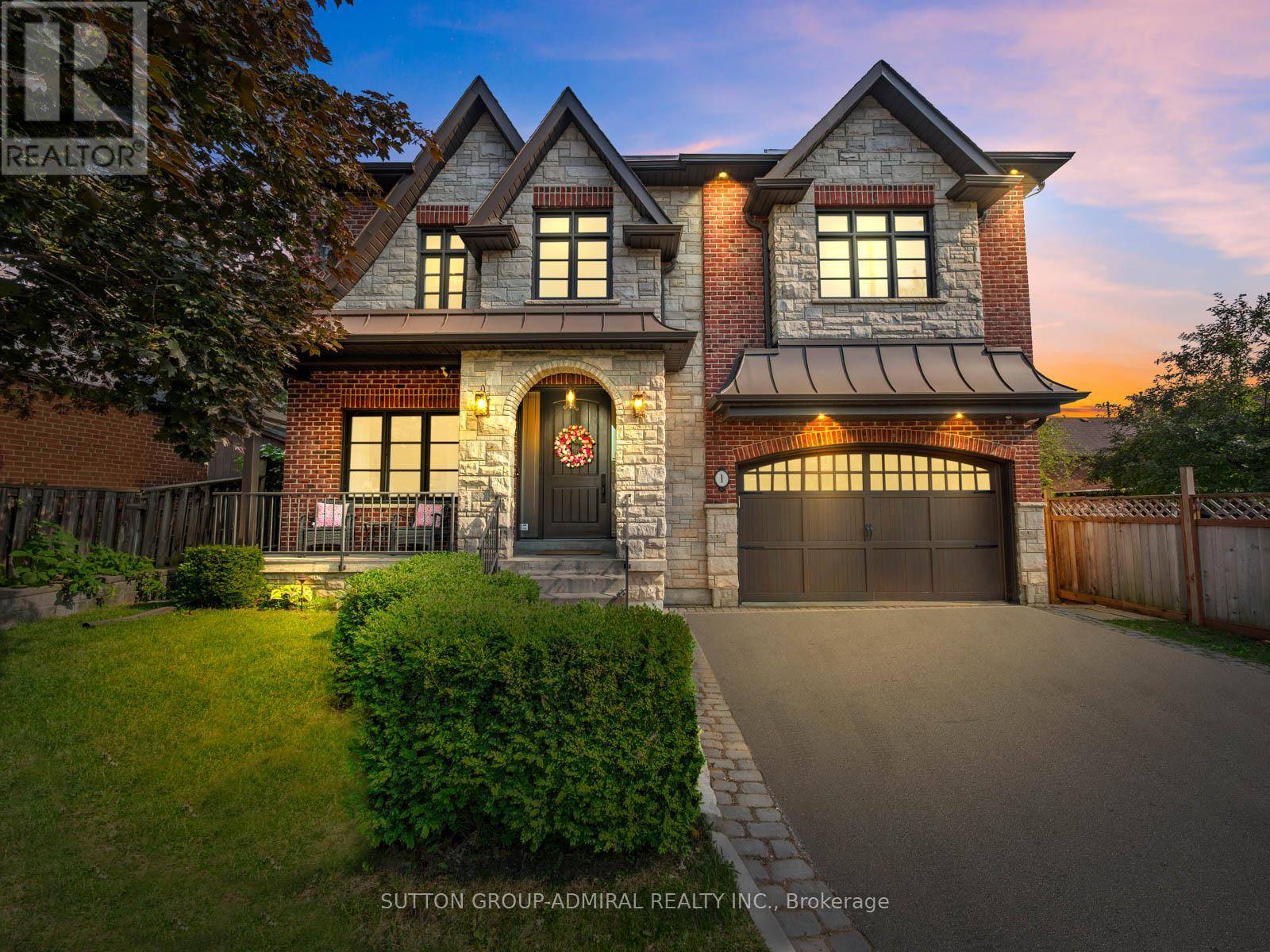 1 DUSTAN CRESCENT, Toronto (east York), ON M4J4G4