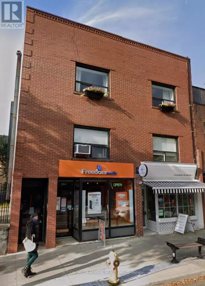 Toronto (south Riverdale), ON M4M1H4,750 QUEEN STREET E