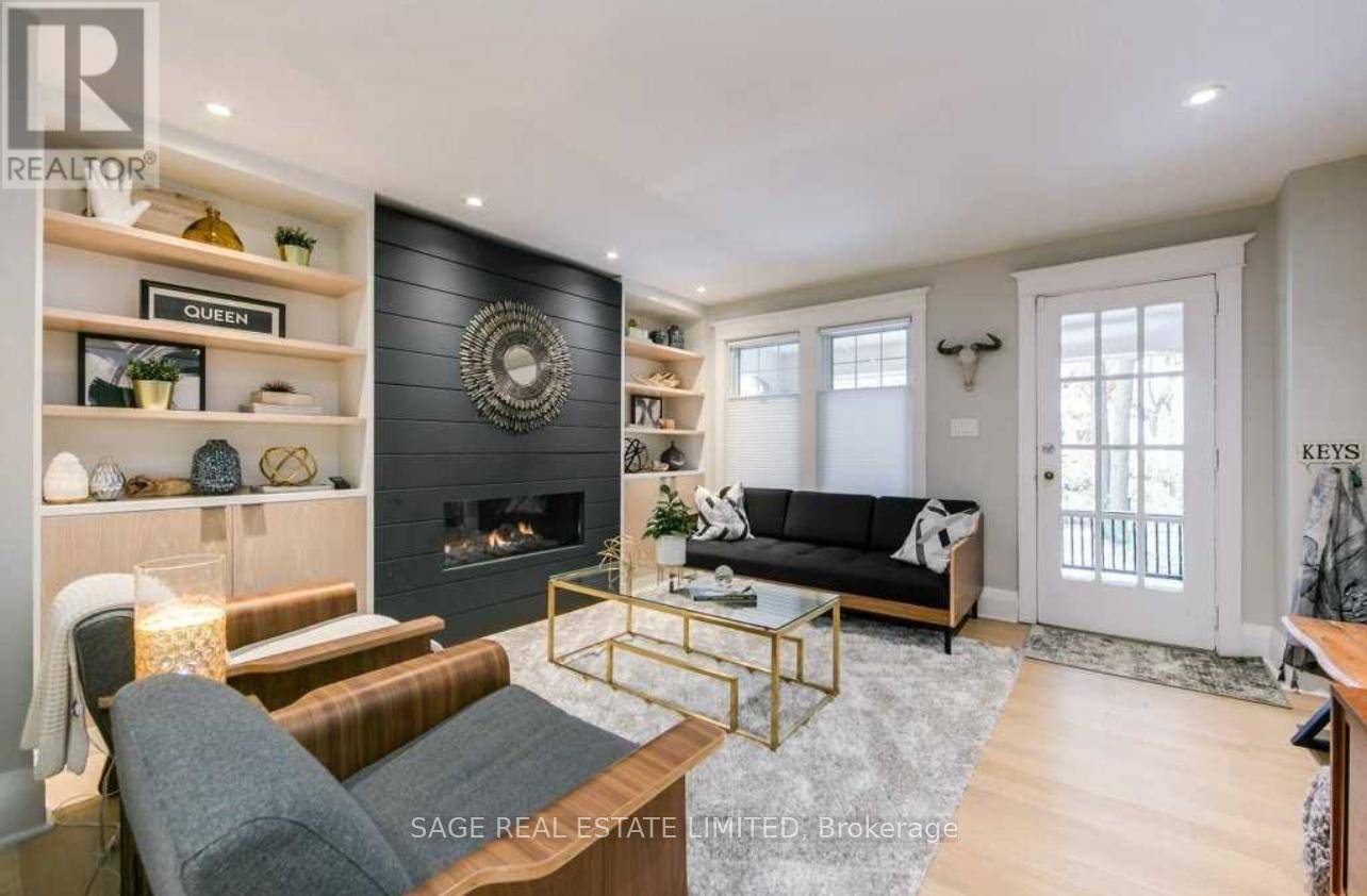Toronto (the Beaches), ON M4E3B8,95 BALSAM AVENUE