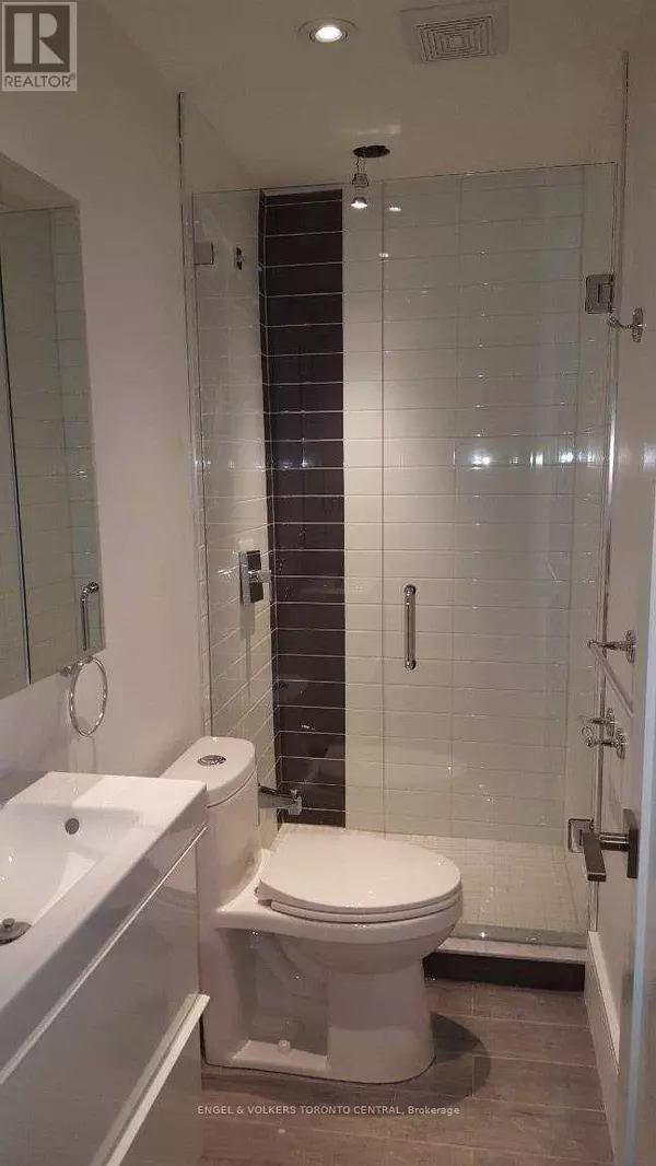 Toronto (south Riverdale), ON M4M2T8,111 Boston AVE #Lower