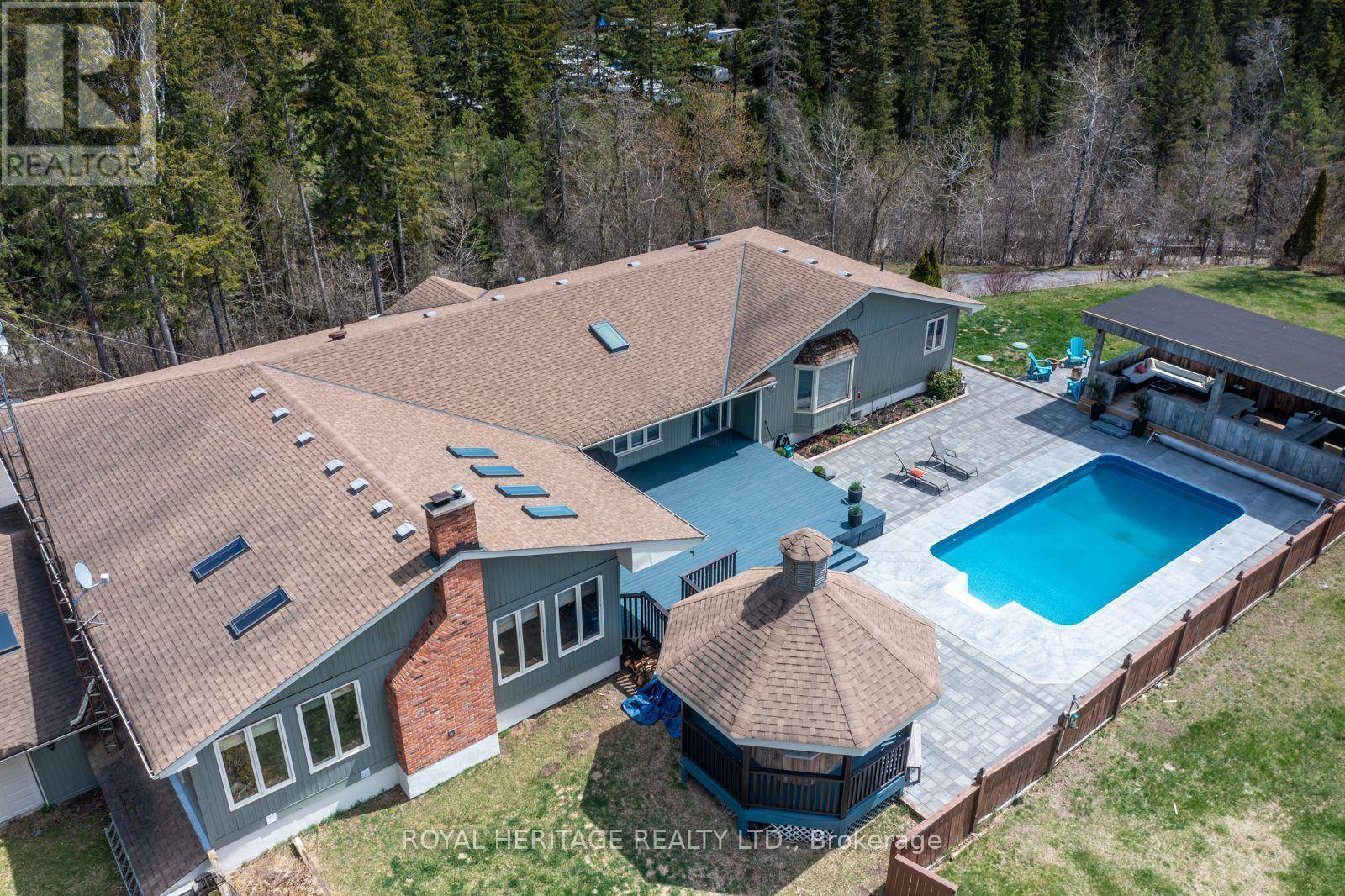 Scugog, ON L9L1B3,10420 RUSSELL ROAD