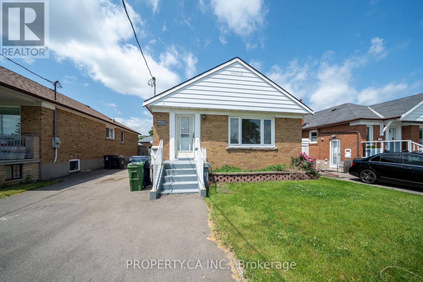 1592 PHARMACY AVENUE, Toronto (wexford-maryvale), ON M1R2K7