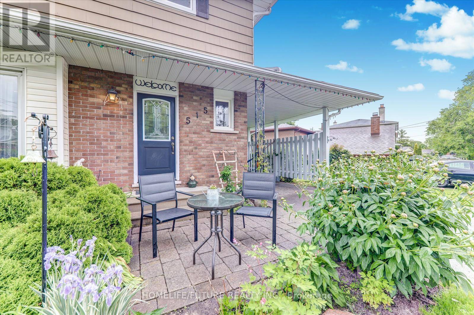 Oshawa (o'neill), ON L1G2V2,515 HARWOOD DRIVE