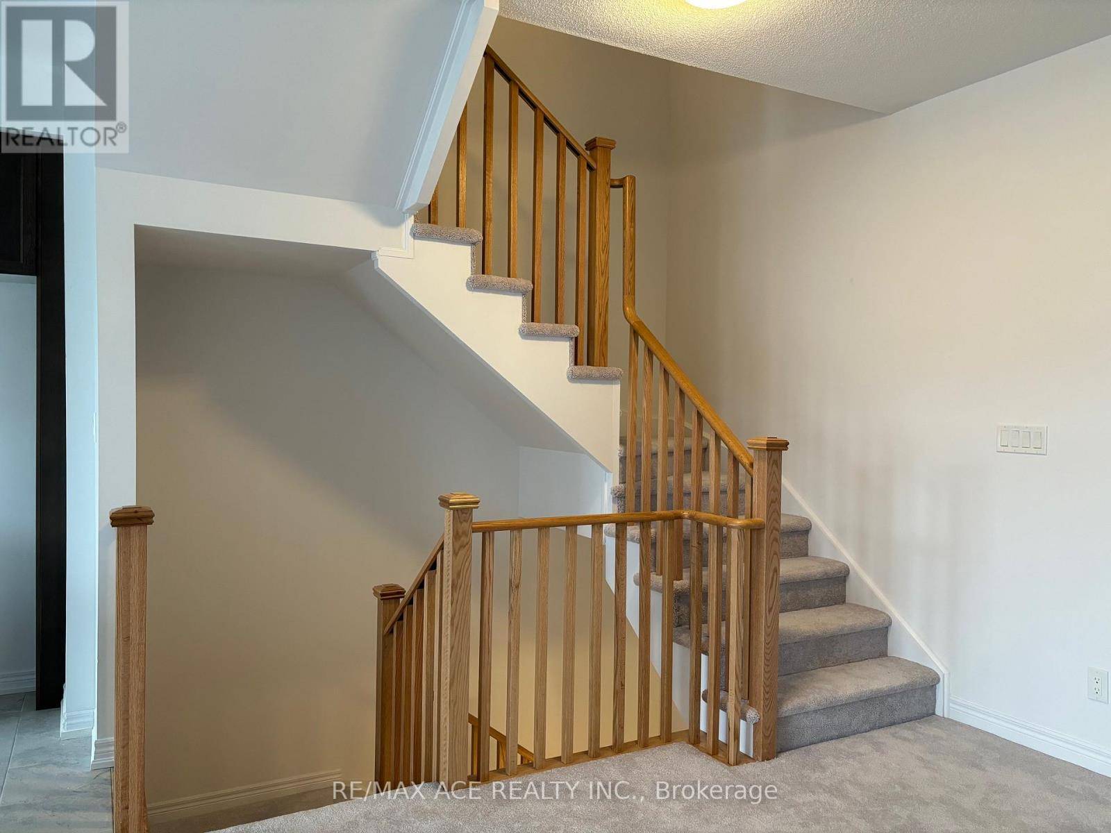 Oshawa (kedron), ON L1L0S1,2015 CAMERON LOTT CRESCENT