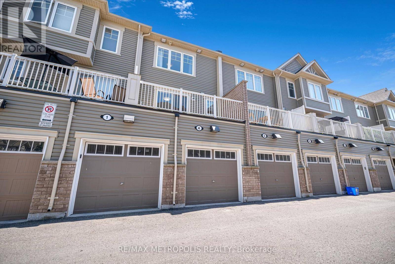 Oshawa (windfields), ON L1L0M6,2500 Hill Rise CT #4