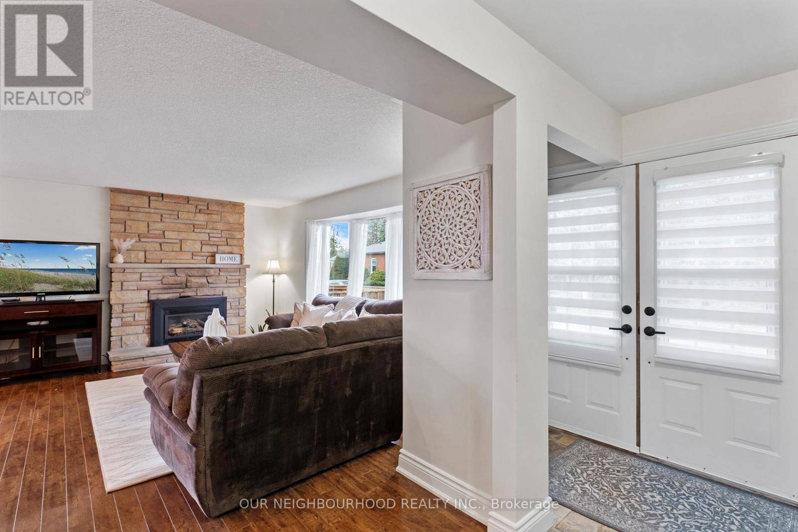 Clarington (bowmanville), ON L1C2R9,11 ONTARIO STREET