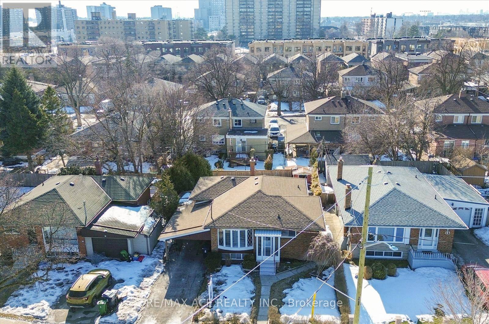 Toronto (bendale), ON M1P3T6,16 ROSEGLOR CRESCENT