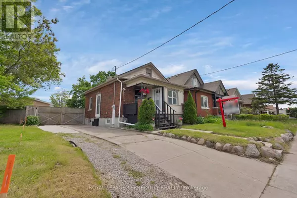 Oshawa (central), ON L1H2P4,253 OLIVE AVENUE
