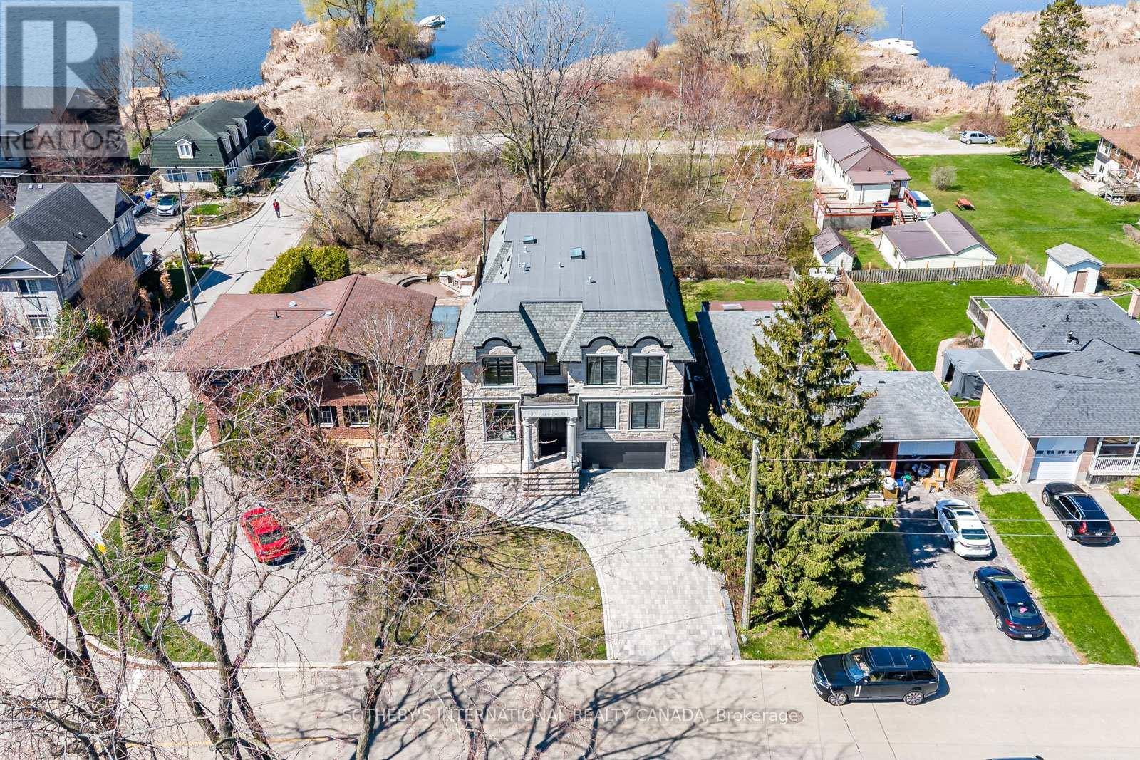 Pickering (bay Ridges), ON L1W1M8,802 FAIRVIEW AVENUE