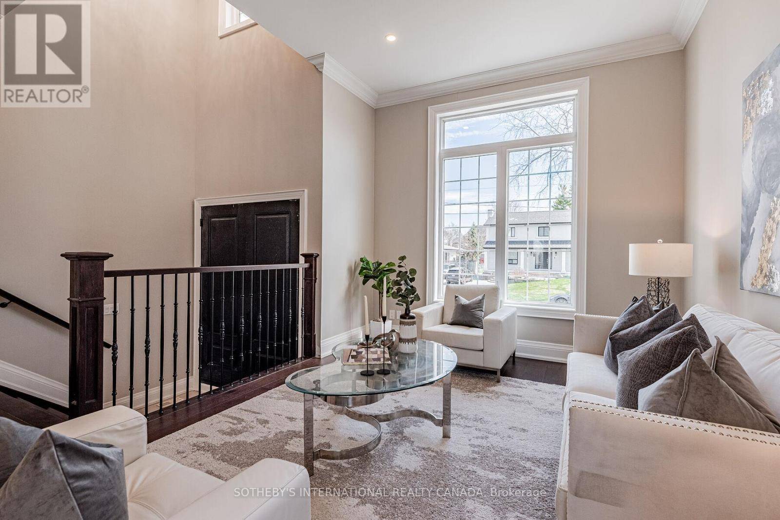 Pickering (bay Ridges), ON L1W1M8,802 FAIRVIEW AVENUE