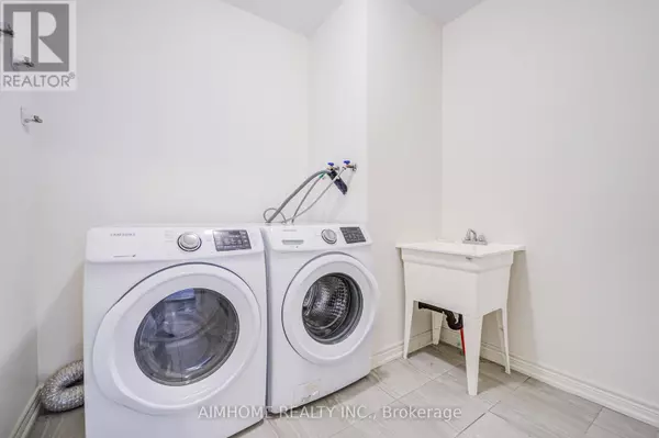 Oshawa (taunton), ON L1K0Y4,1161 NUGENT COURT
