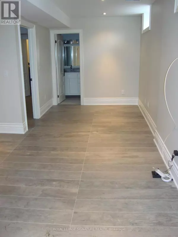 Toronto (east York), ON M4J4W5,179 Durant AVE #BSMT Unit