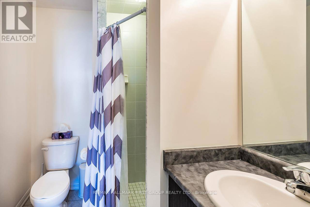 Clarington (bowmanville), ON L1C0V3,84 Aspen Springs DR #327