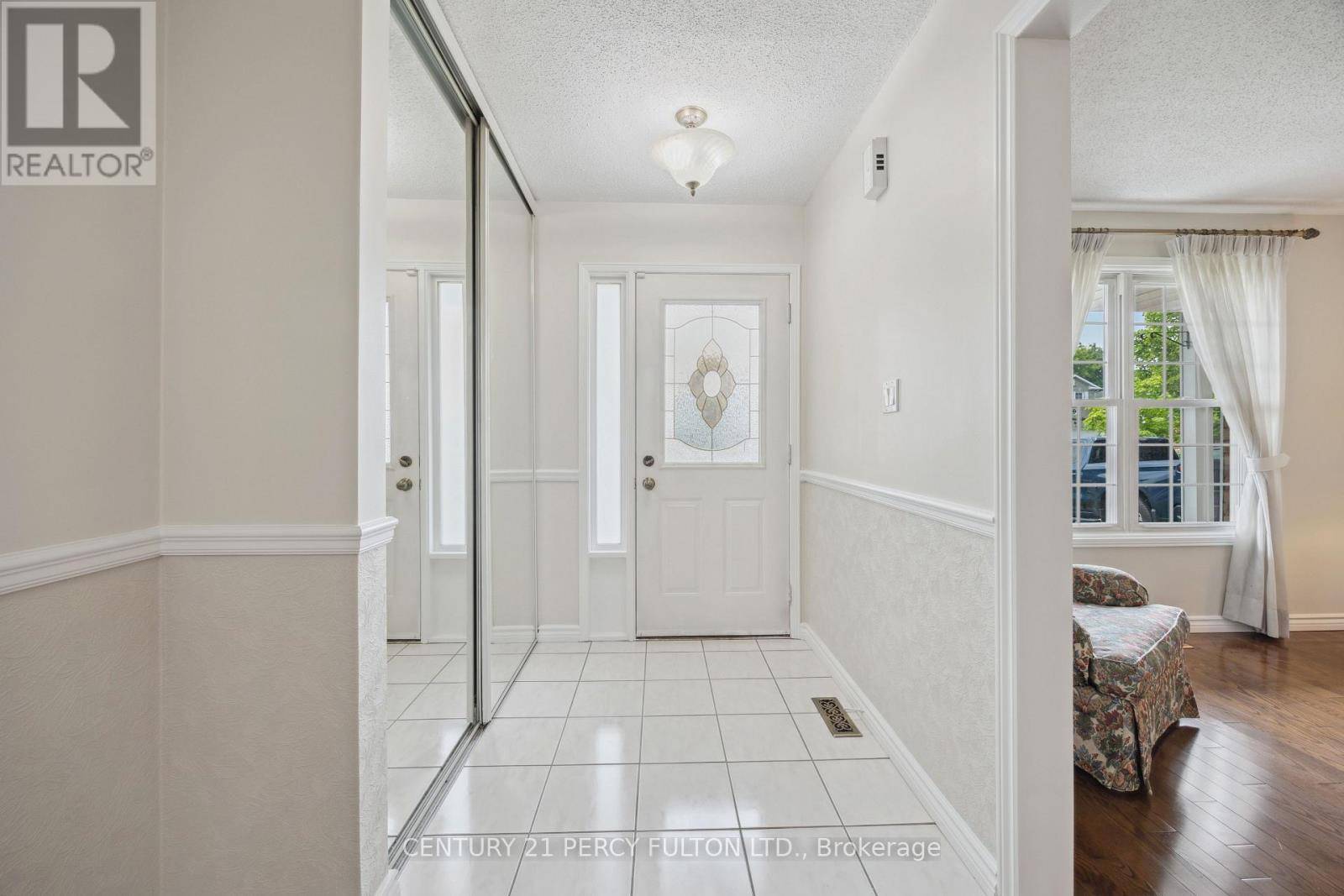 Clarington (courtice), ON L1E1X2,53 SANDRINGHAM DRIVE