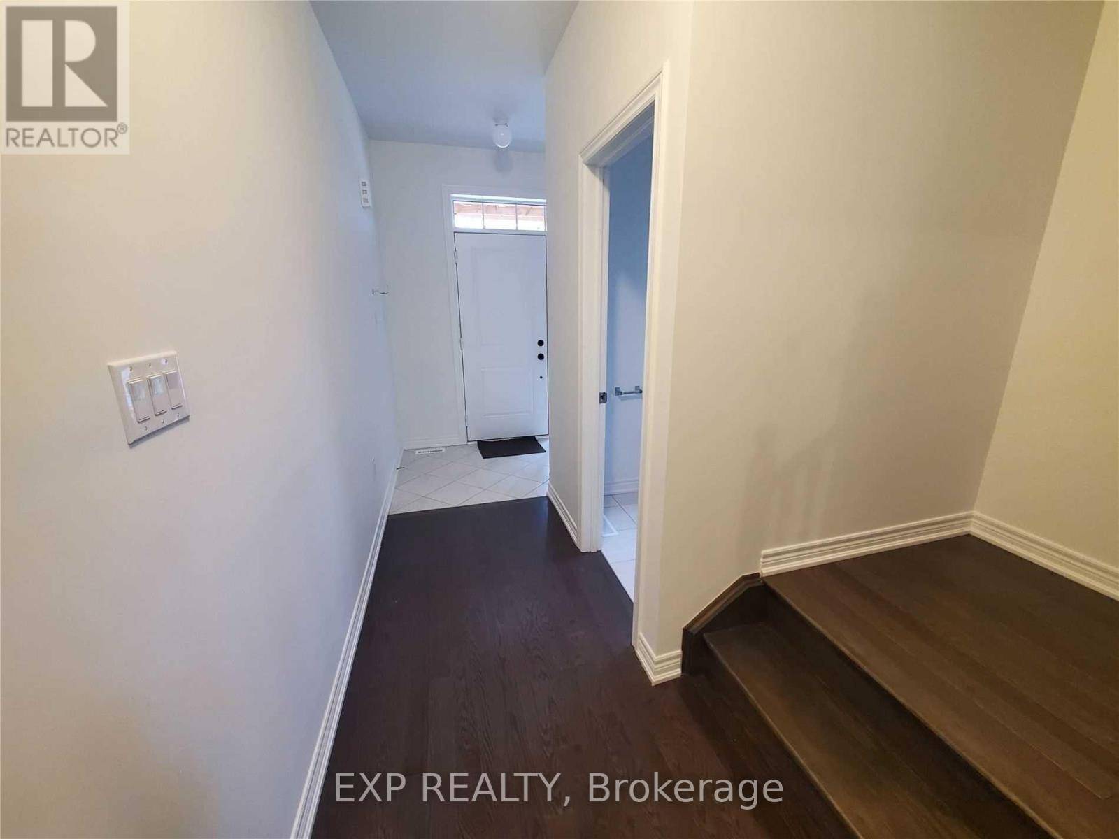 Whitby, ON L1P0N3,42 THELMA DRIVE
