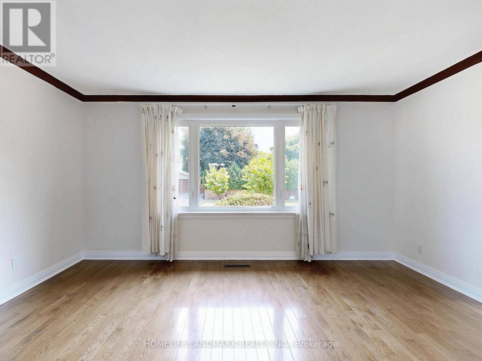 Toronto (dorset Park), ON M1P1E7,26 PORTER CRESCENT