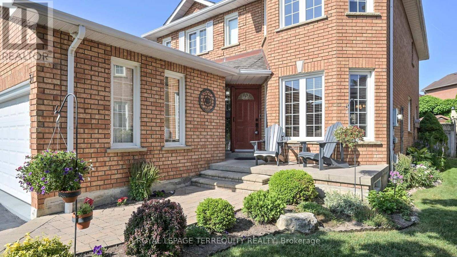Whitby (rolling Acres), ON L1R1Z8,31 WALLER STREET