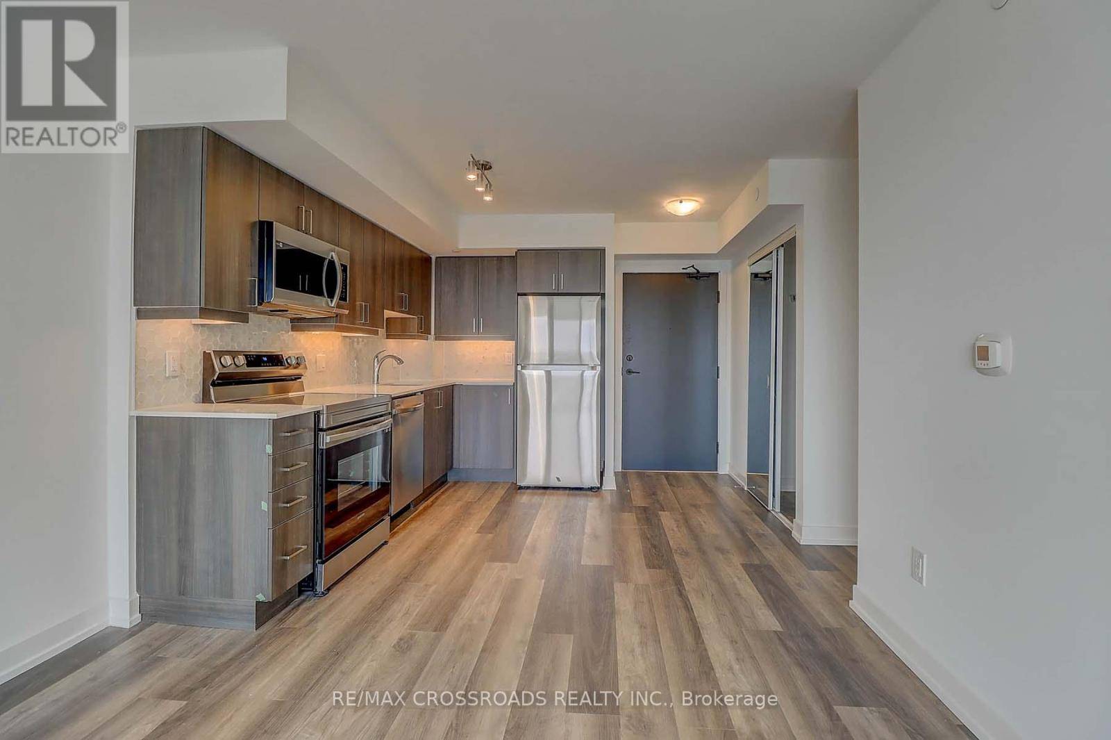 Pickering (bay Ridges), ON L1W3T8,1480 Bayly ST #1111
